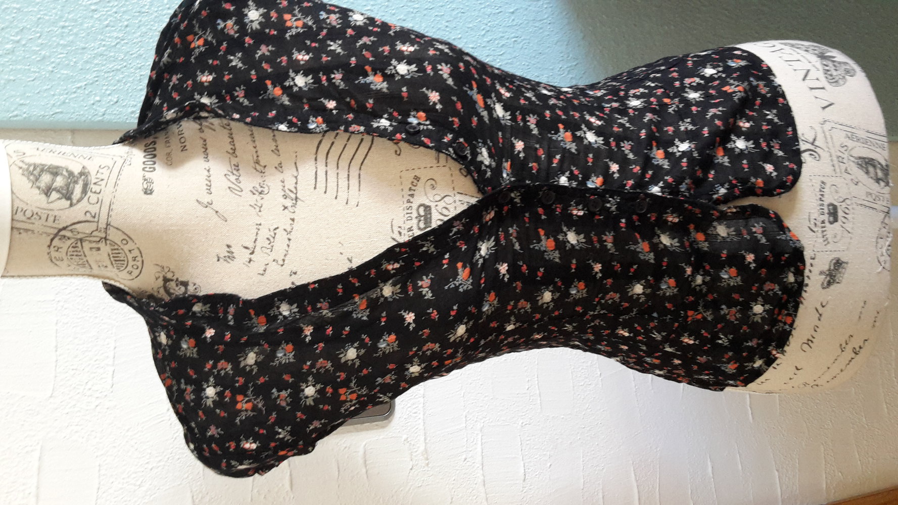 super süße Blümchen Bluse, schwarz