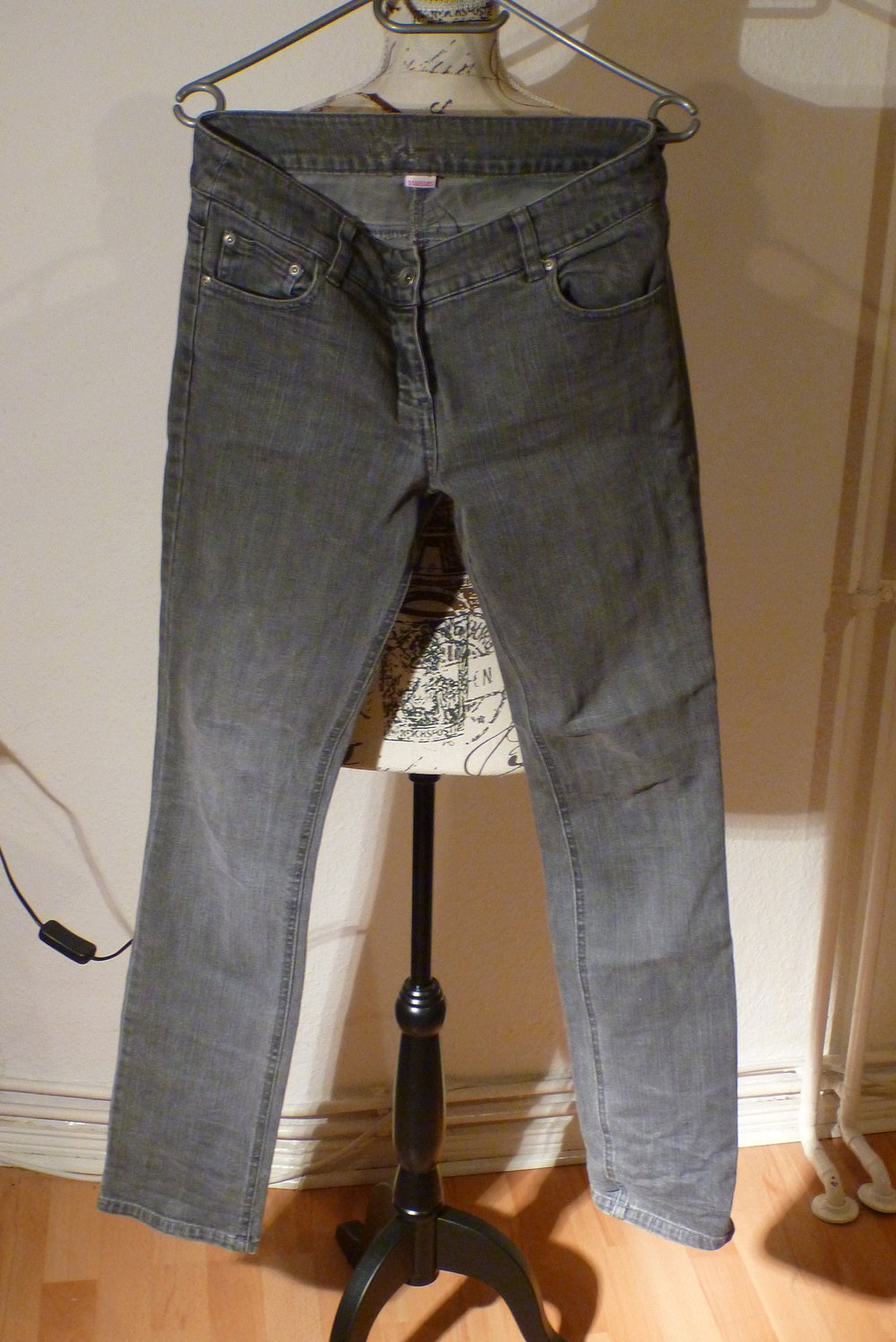graue Jeans, Gr 36/S