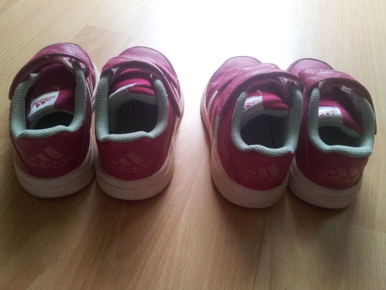 1x Turnschuhe Sneaker Adidas pink rosa Gr. 25