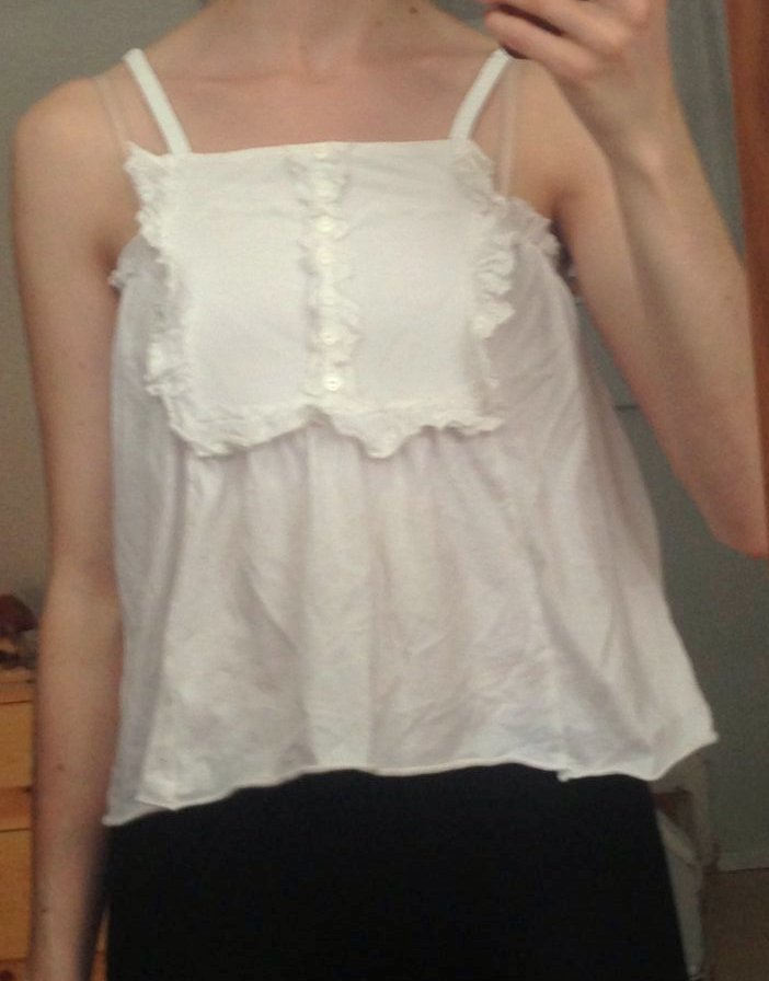 Supersüßes Top, mit Spitze, bauchfrei
