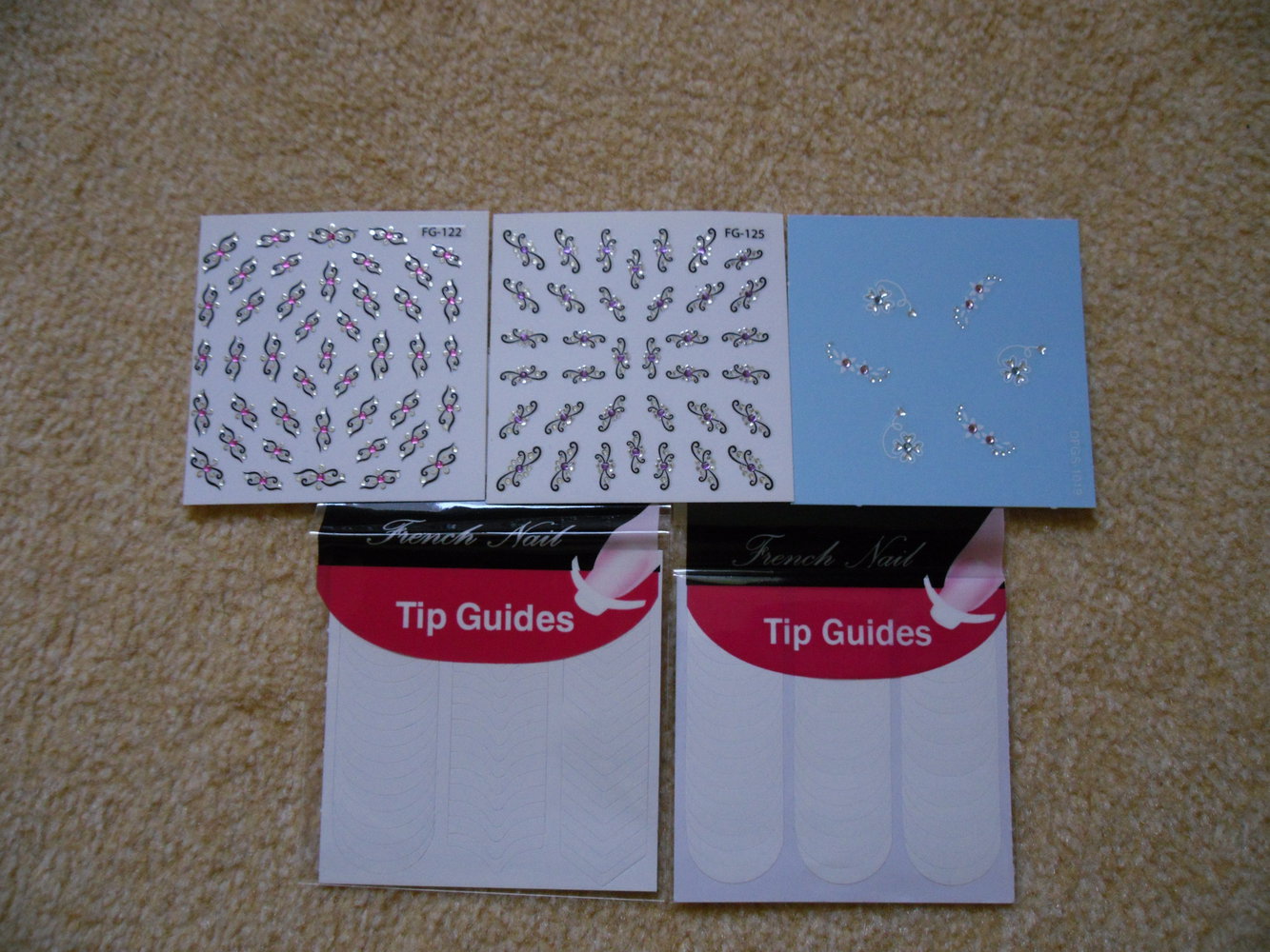 Diverse selbstklebende Nagelsticker