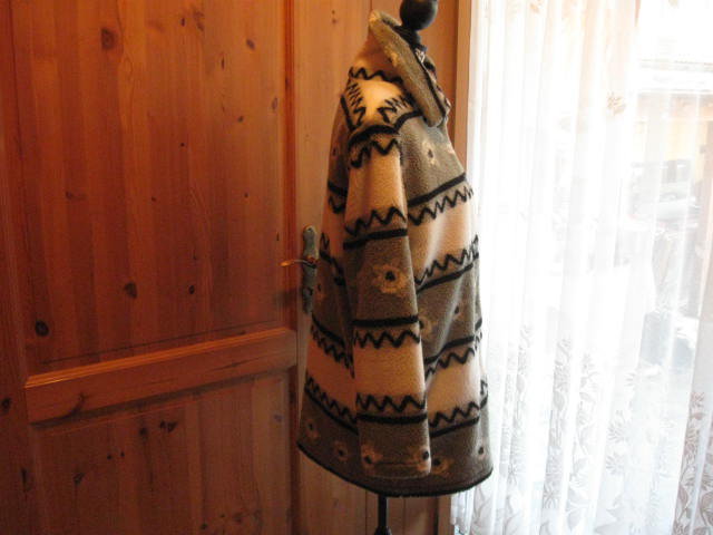 *** Kuschlig ~ Halblang ~ Jacke ***
