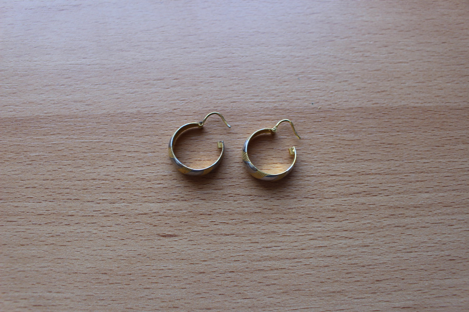 279. Neue Ohrringe/Creolen, Modeschmuck