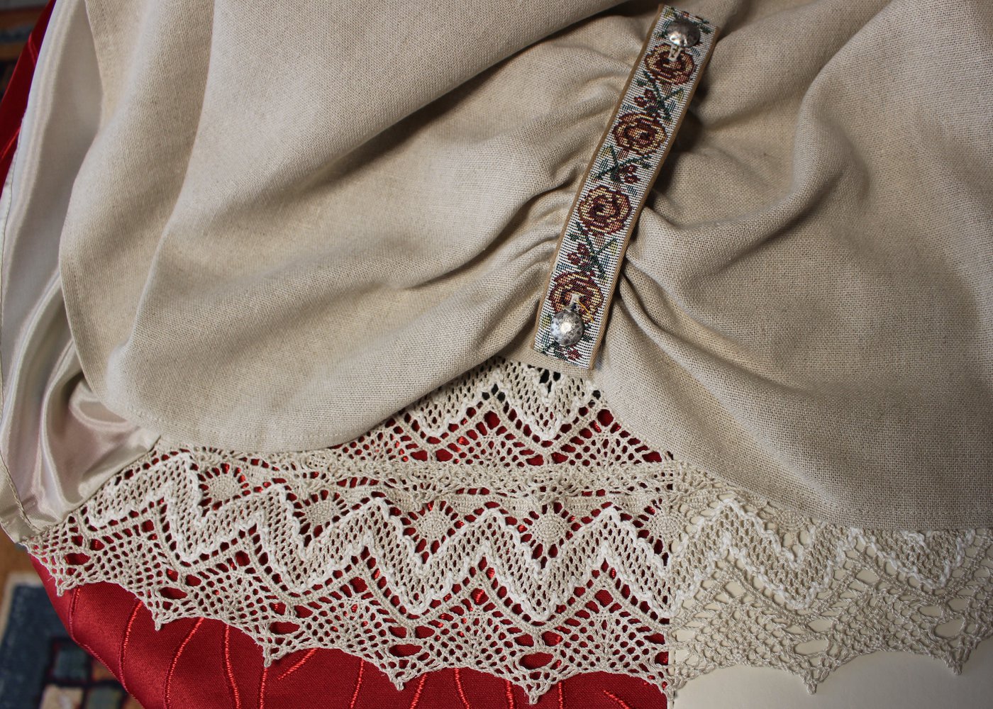 351. Landhaus-Set aus Rock, Oberteil und Gürtel von C&A, Gr. 40