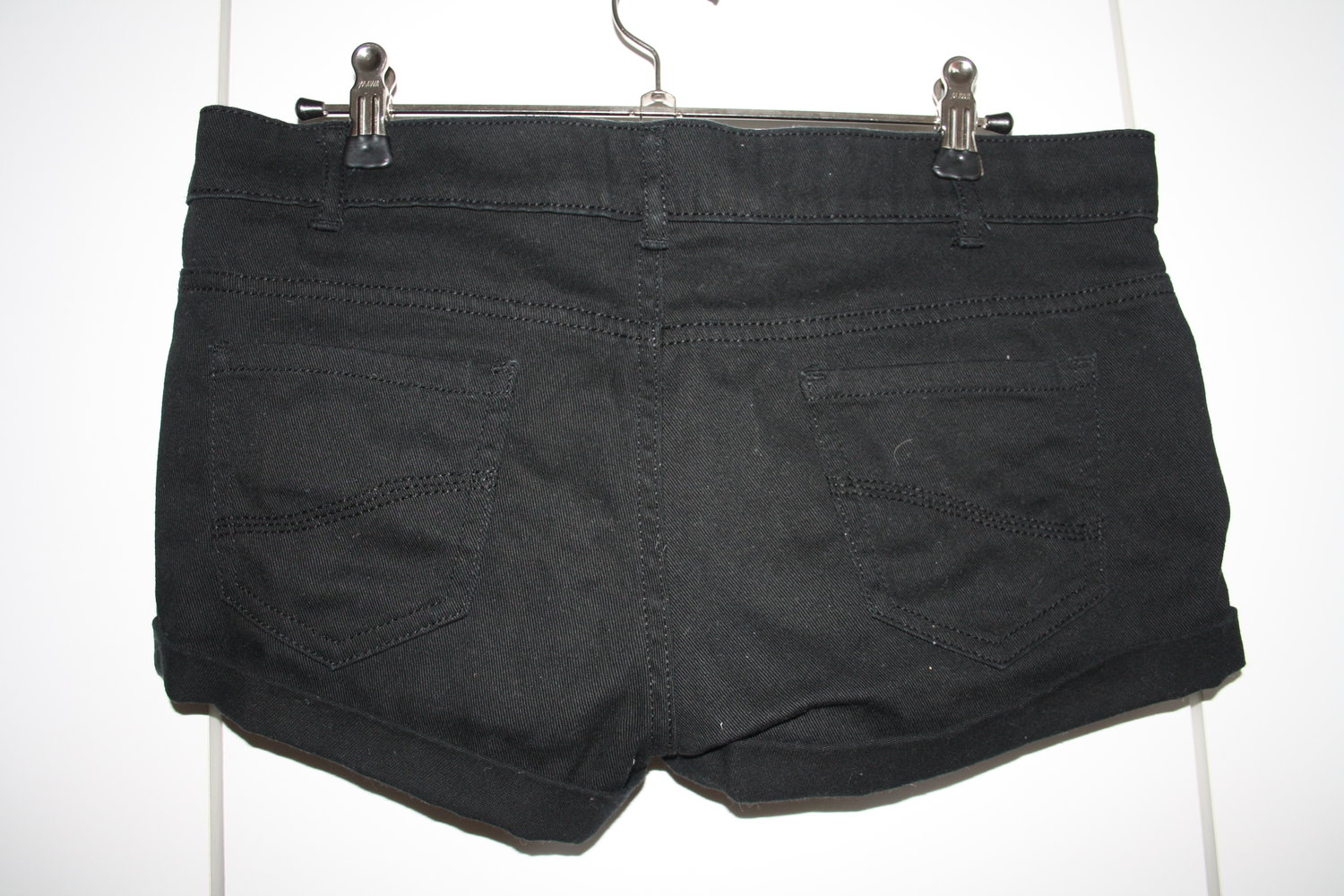 * Short schwarz kurze Hose