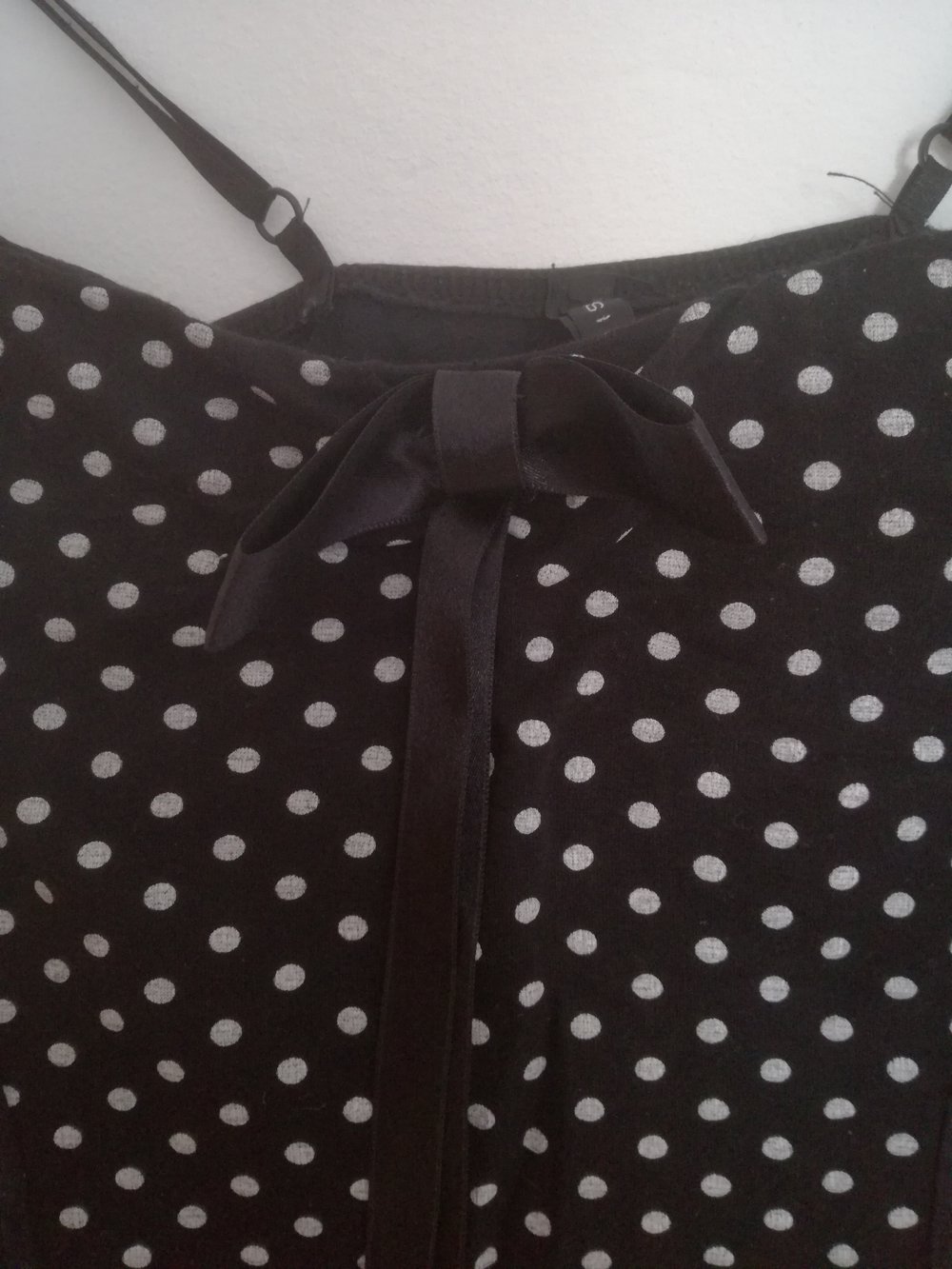 Rockabilly Oberteil schwarz weiß gepunktet mit Schleife