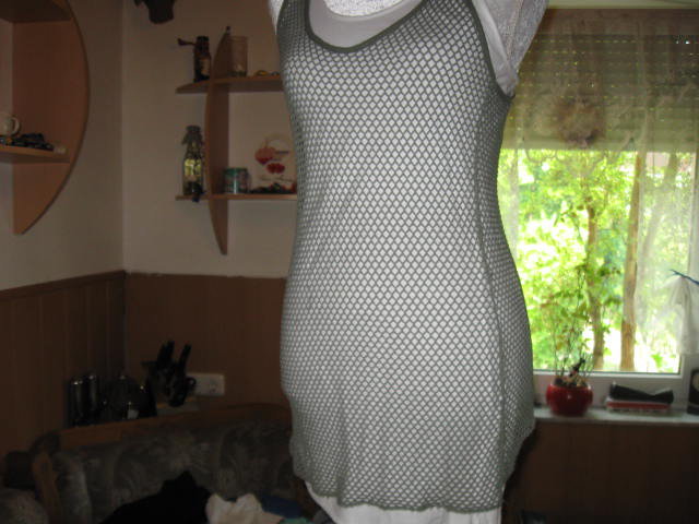 *** 2 in 1 Tanktop mit Netzüberzieher ***