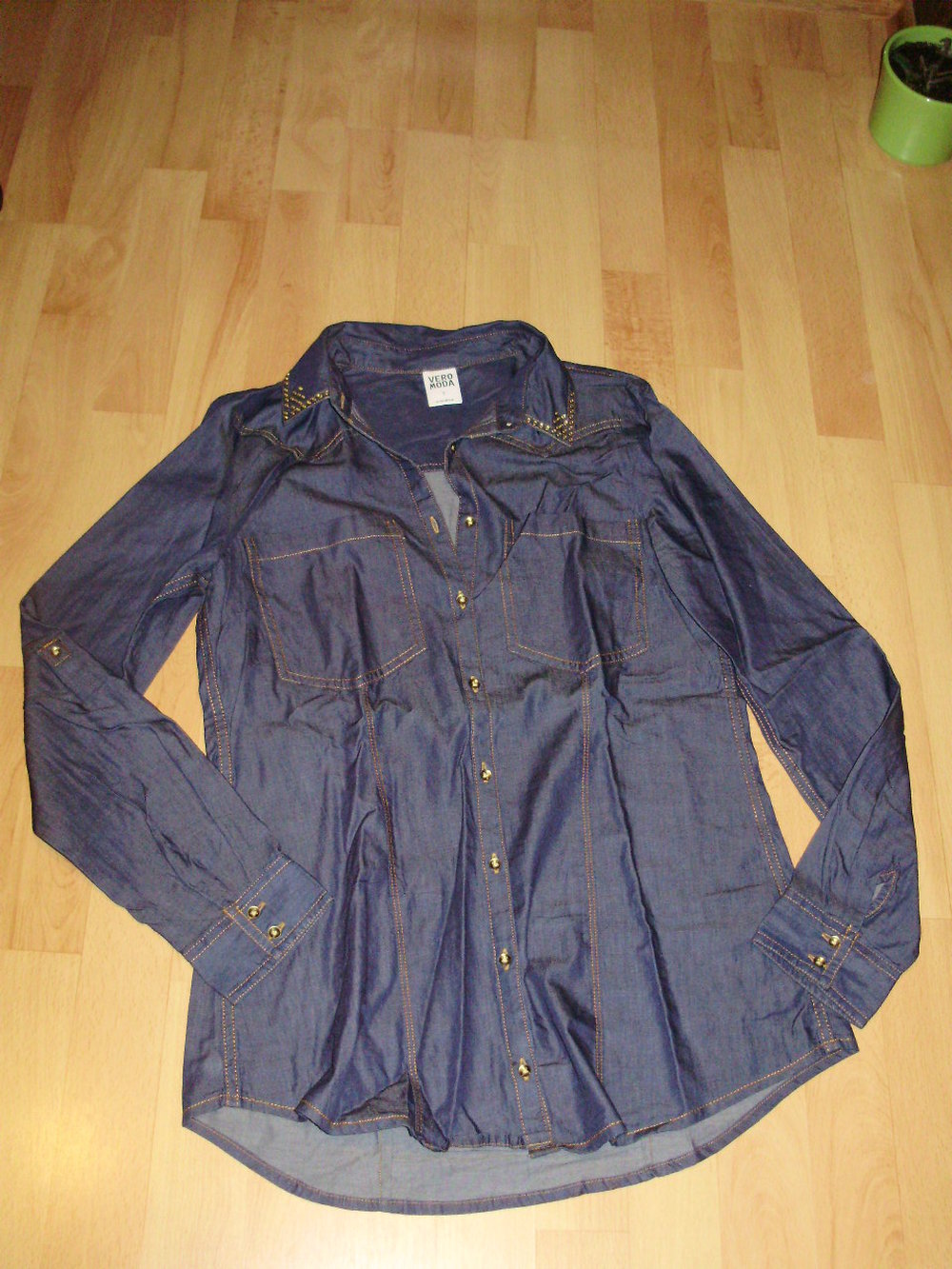 vero moda Jeans Bluse Nieten Glitzer an Kragenspitze S wie neu