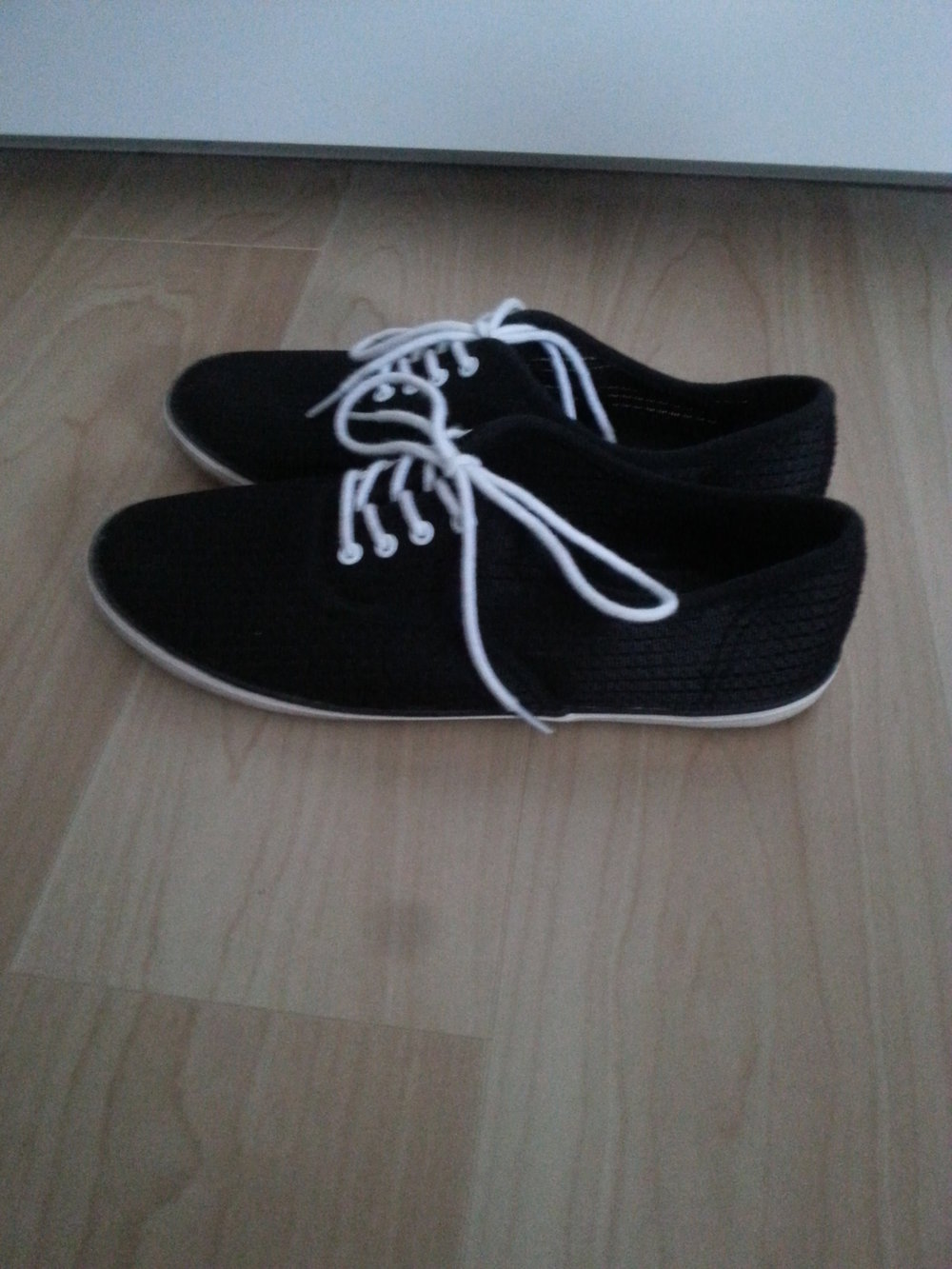 Schwarze Sneaker aus Mesh 