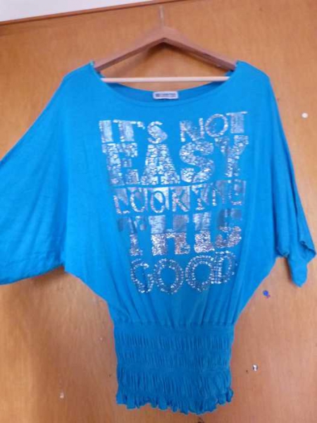 Blaues Flughundoberteil 