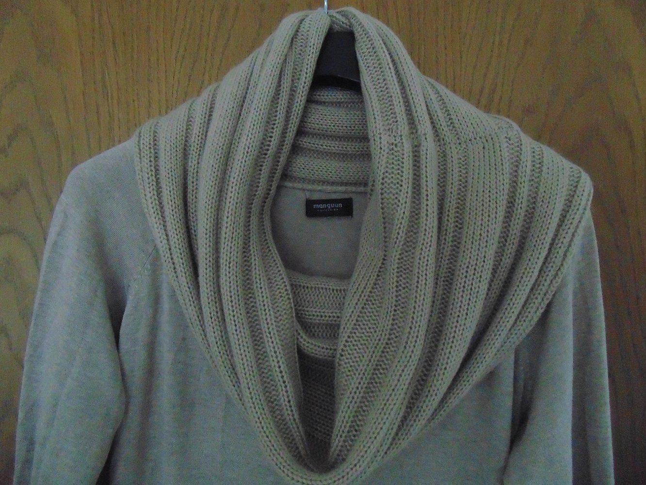 Strickkleid beige mit Wasserfallkragen, Gr.42