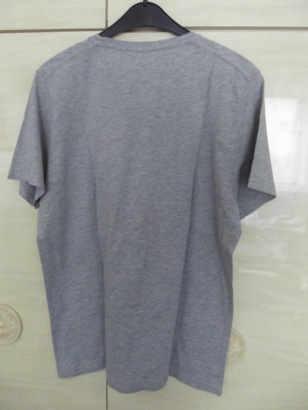 Sehr schönes kurzarm Shirt von WE