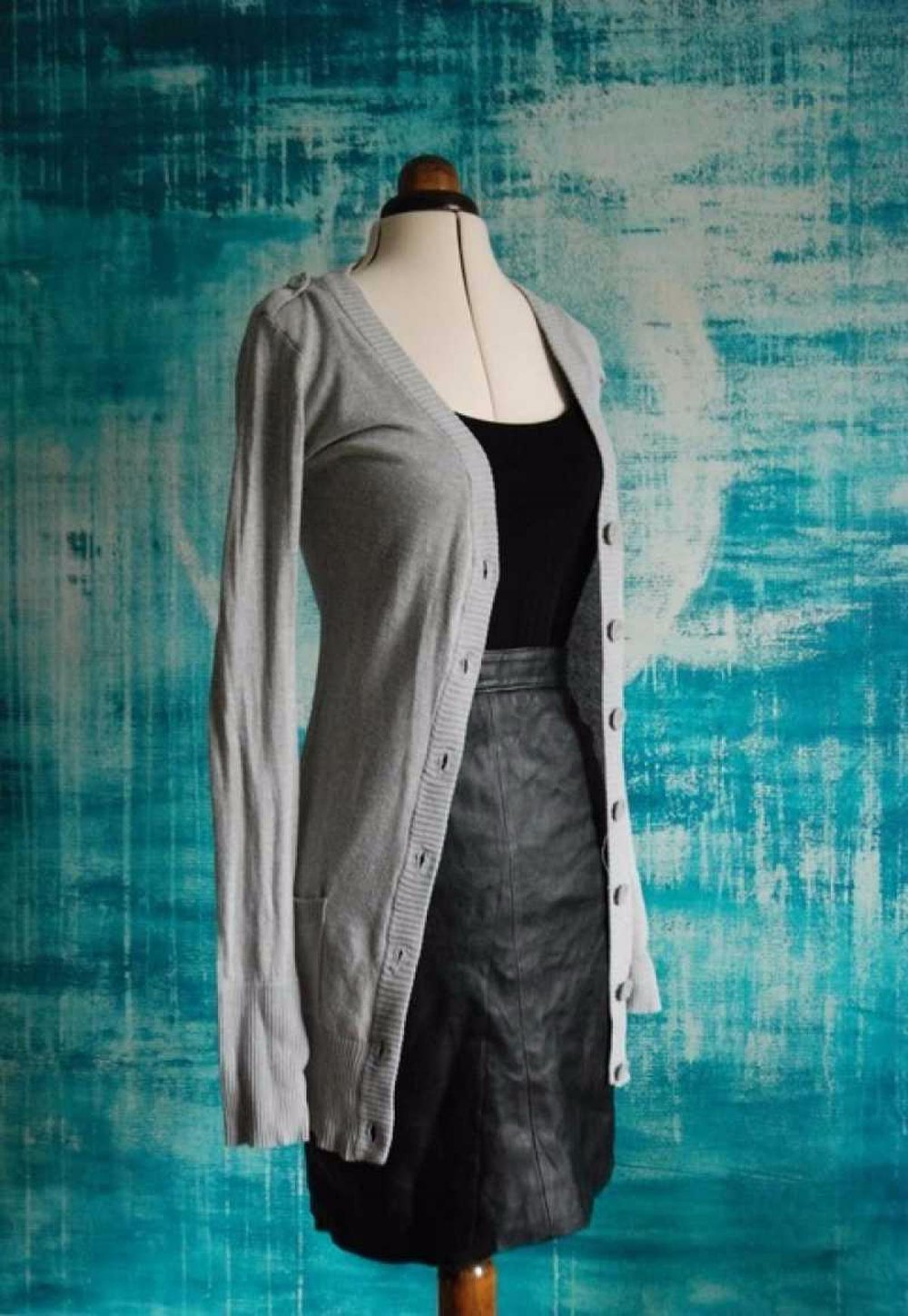hellgrauer Longcardigan langer Cardigan Strickjacke Strickweste