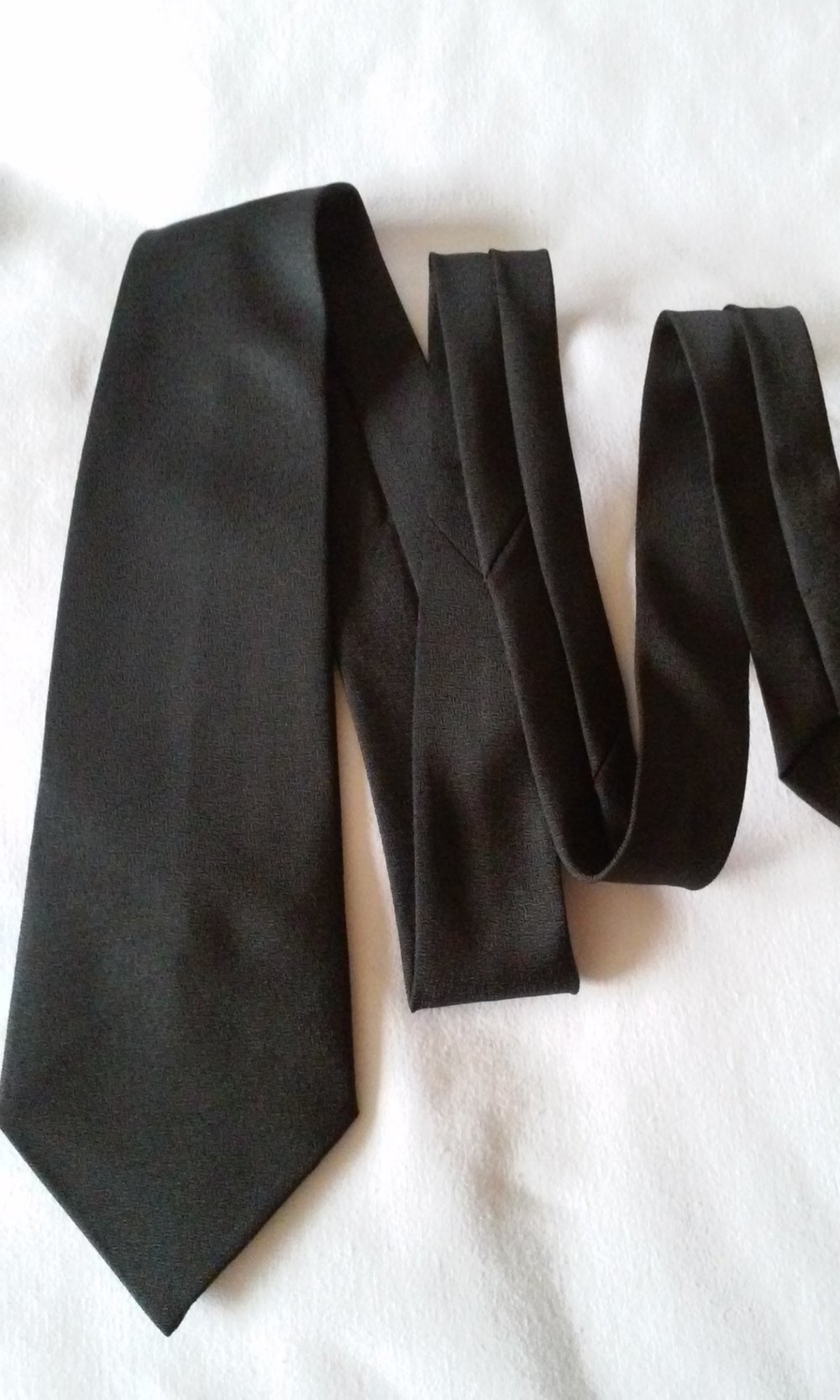 Schlips Krawatte schwarz in edler Optik