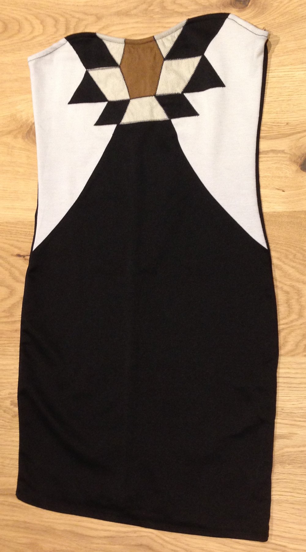 Kleid Indie strech trägerlos 