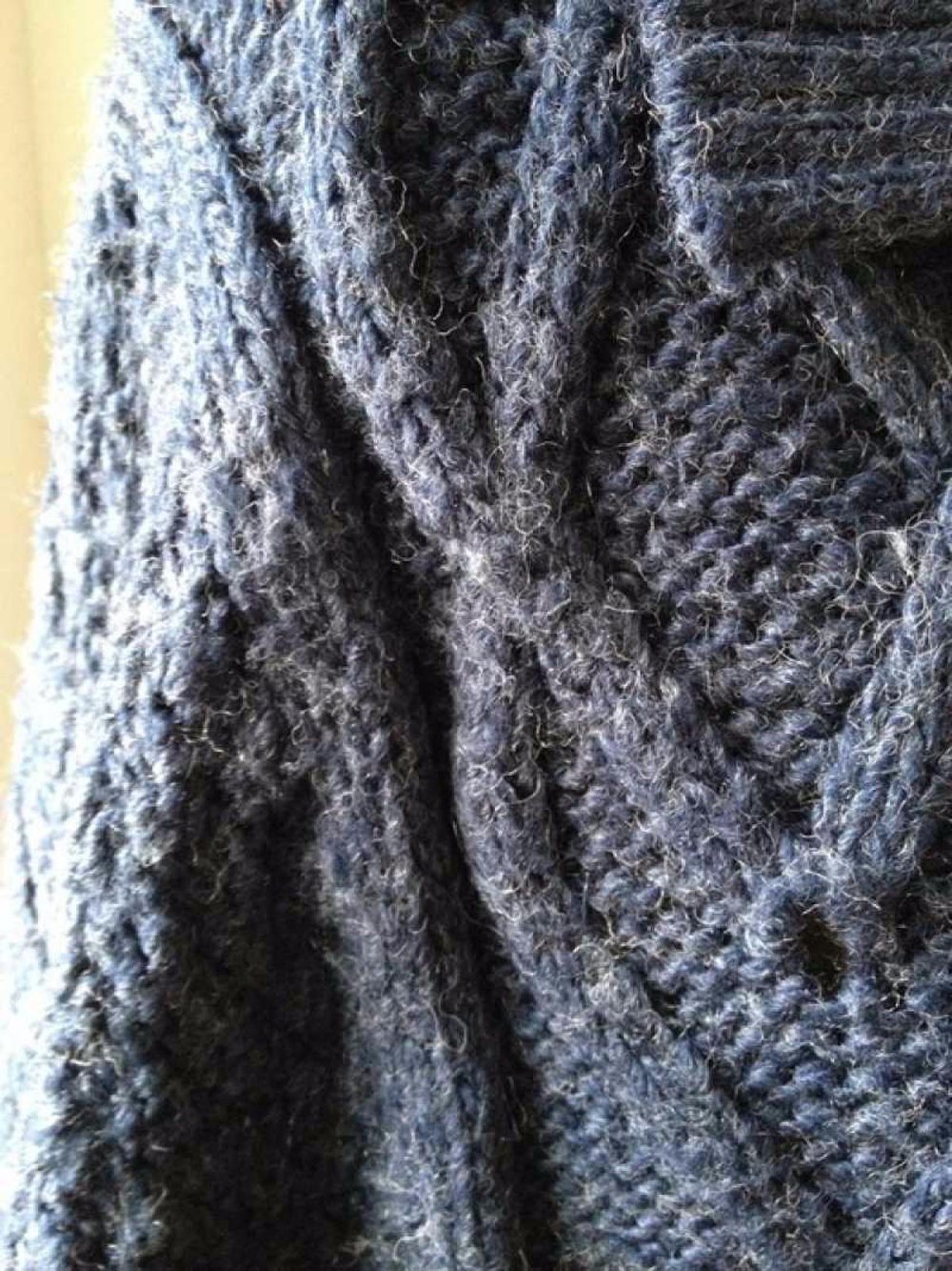 Flauschige Vintage Strickjacke mit Fledermausärmeln