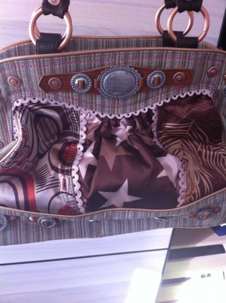 George Gina Lucy Tasche Westward Ho