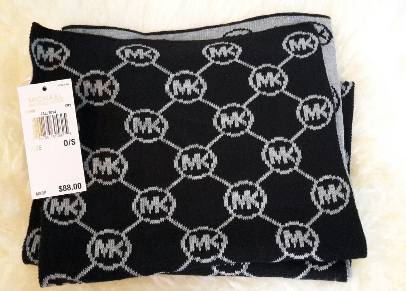 Neu mit Etikett Michael Kors Mütze und Schal schwarz weiß Geschenkset