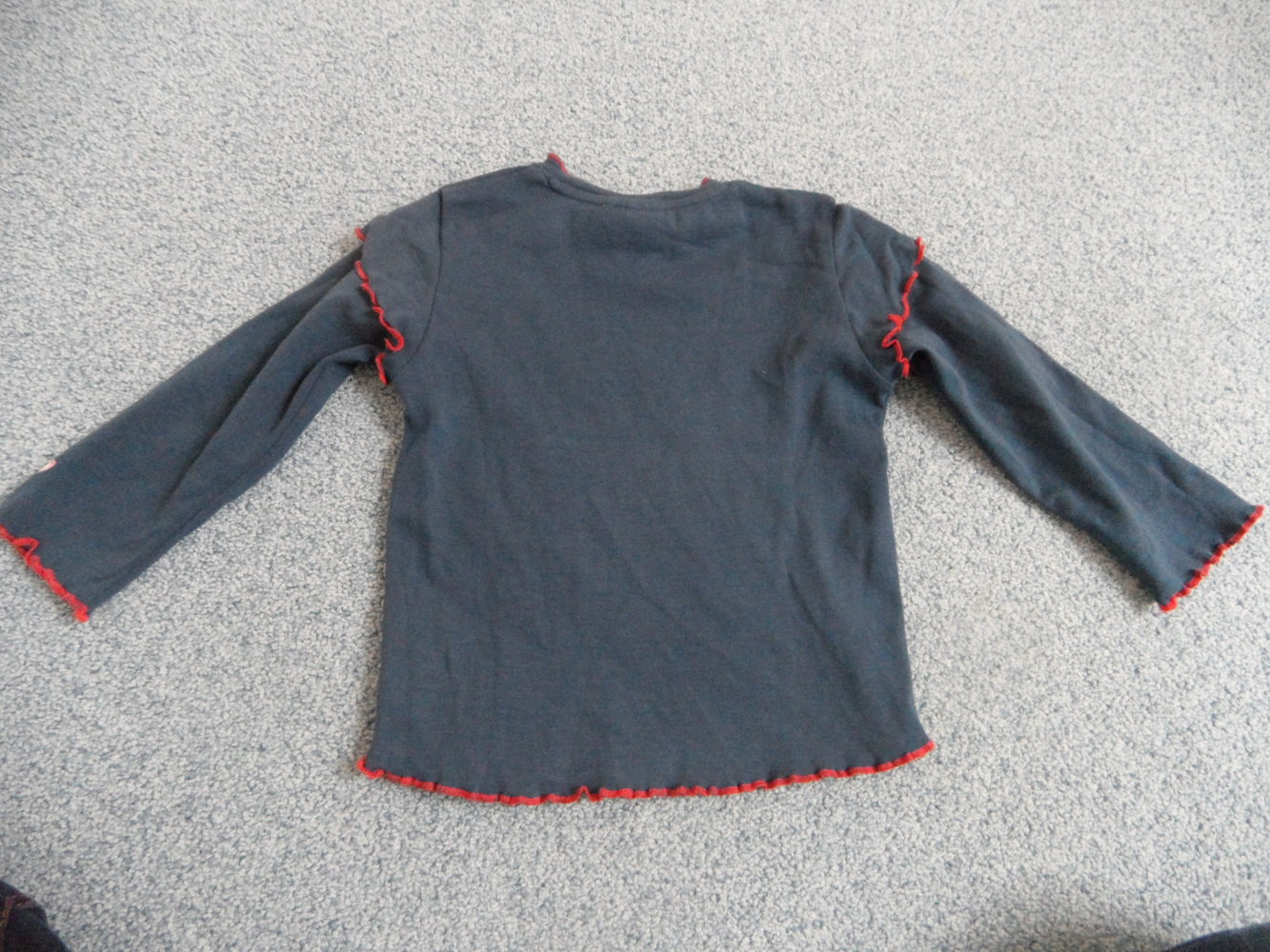 wunderschönes Langarmshirt mit vielen tollen Details