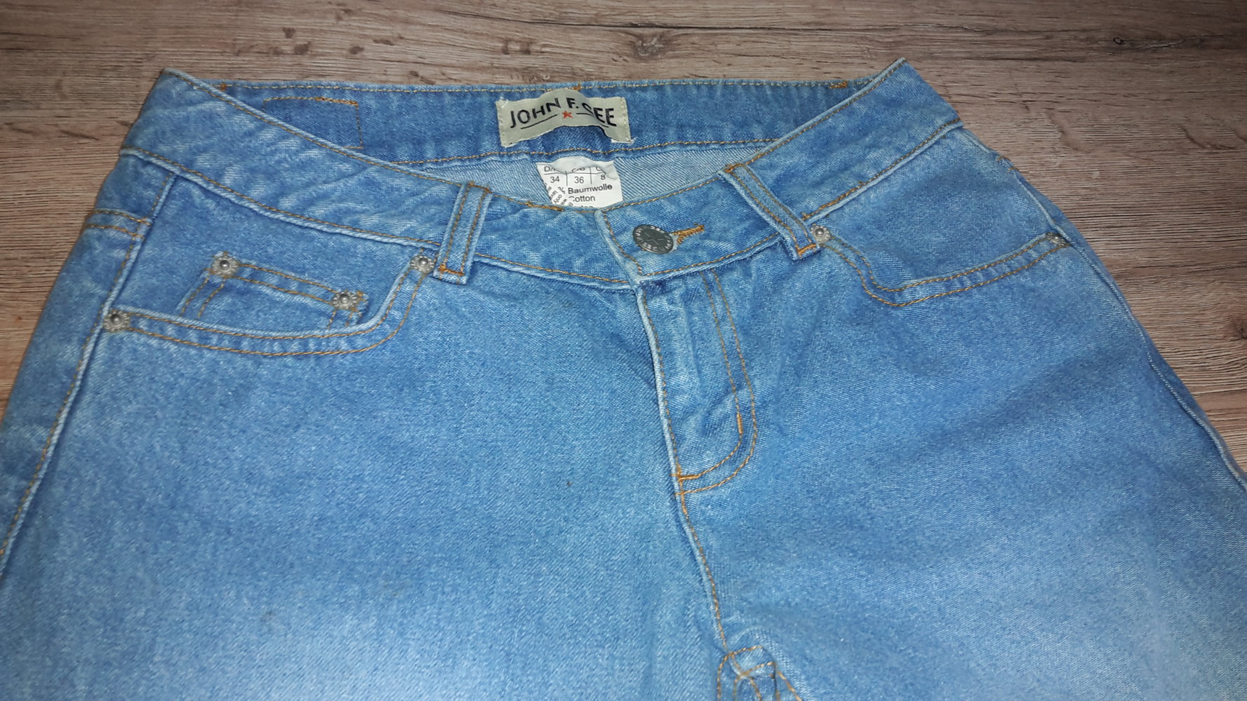 John F. Gee Gr. 34 Jeans Hellblau blau hight waist kornblumen 