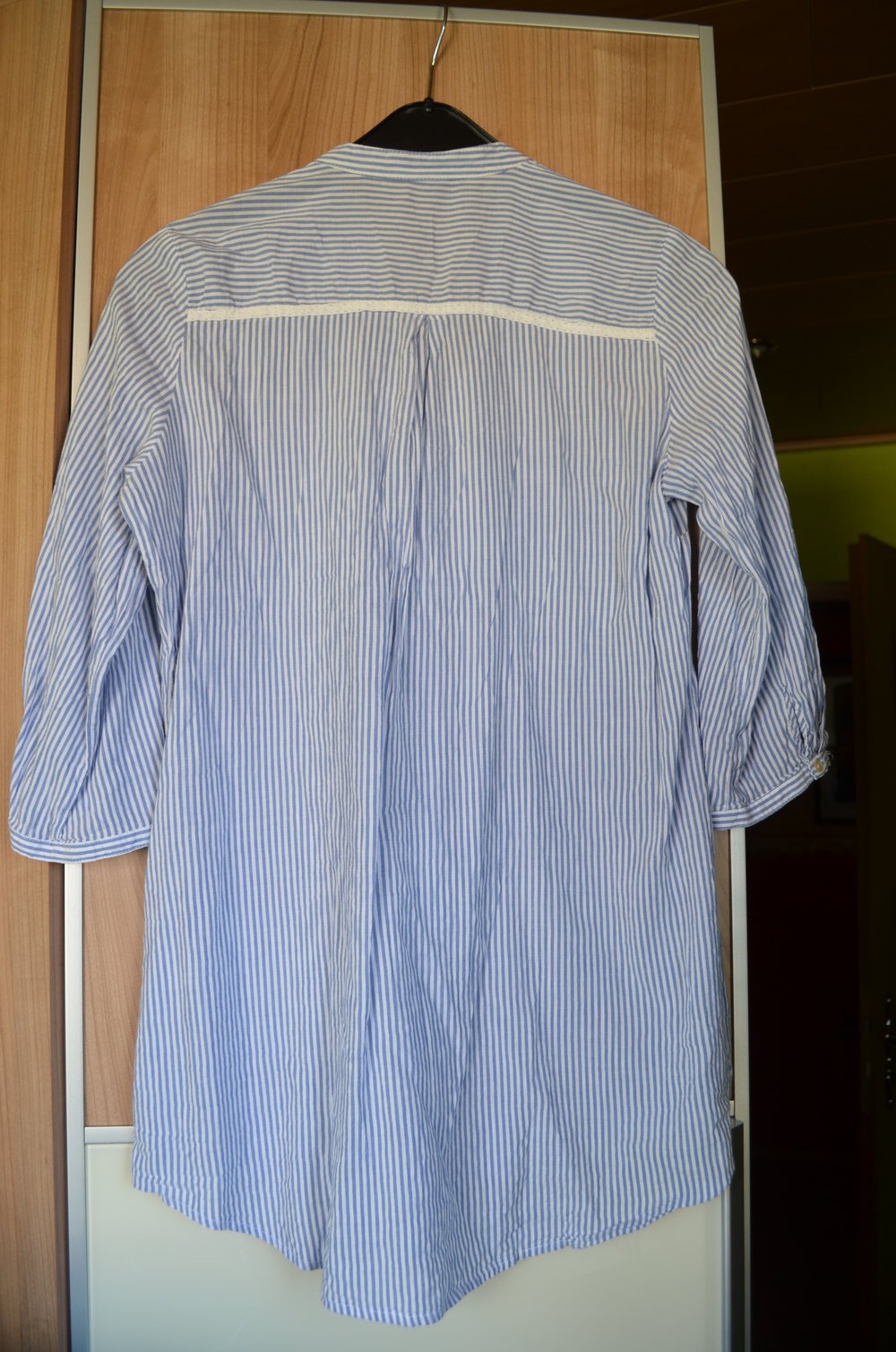 Blau weiß gestreifte Bluse