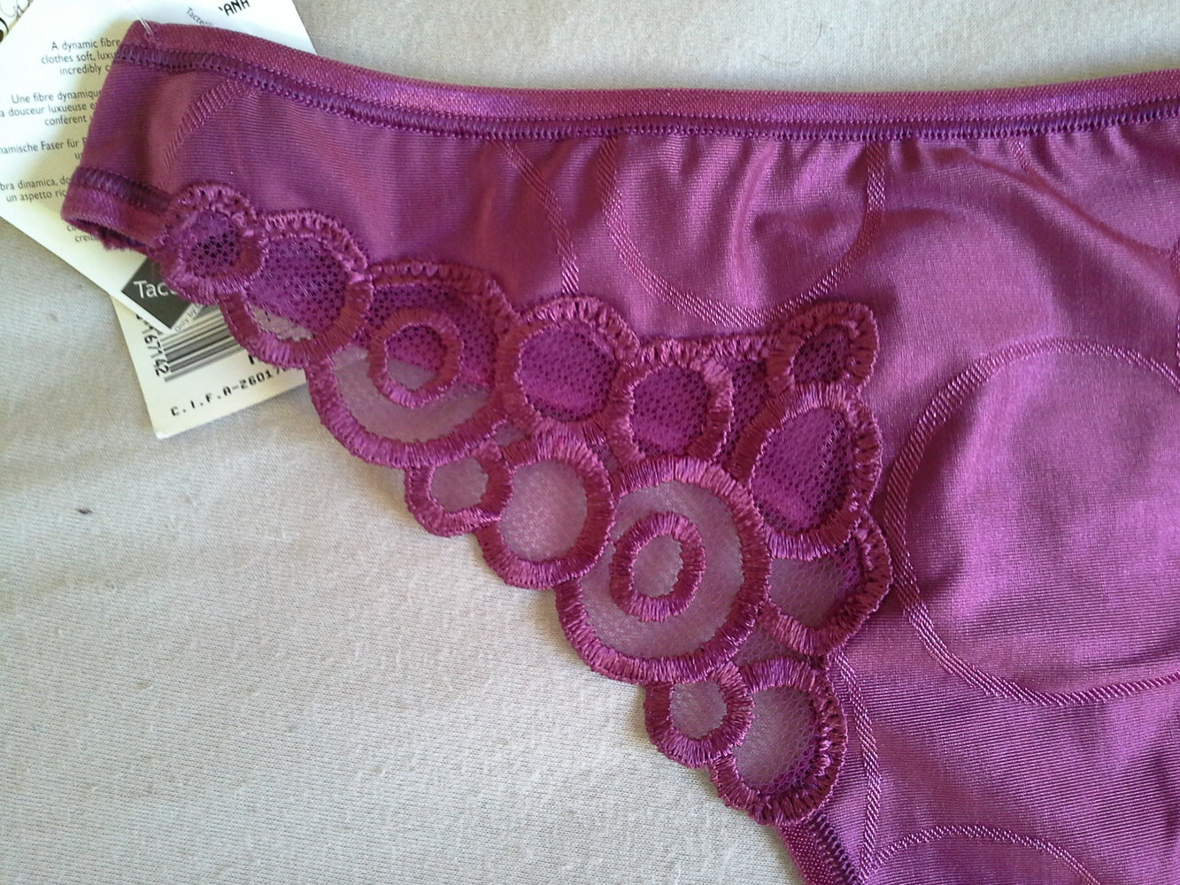 Garel Violeta , melba, stellenweise durchsichtiig, Tanga M BH 80D