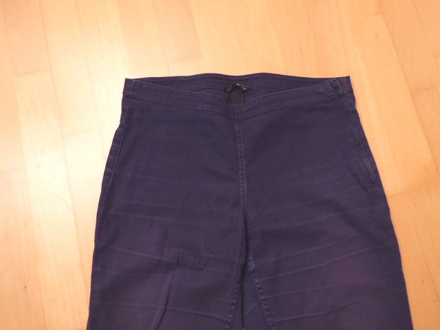 Dunkelblaue Röhrenhose Highwaist von H&M