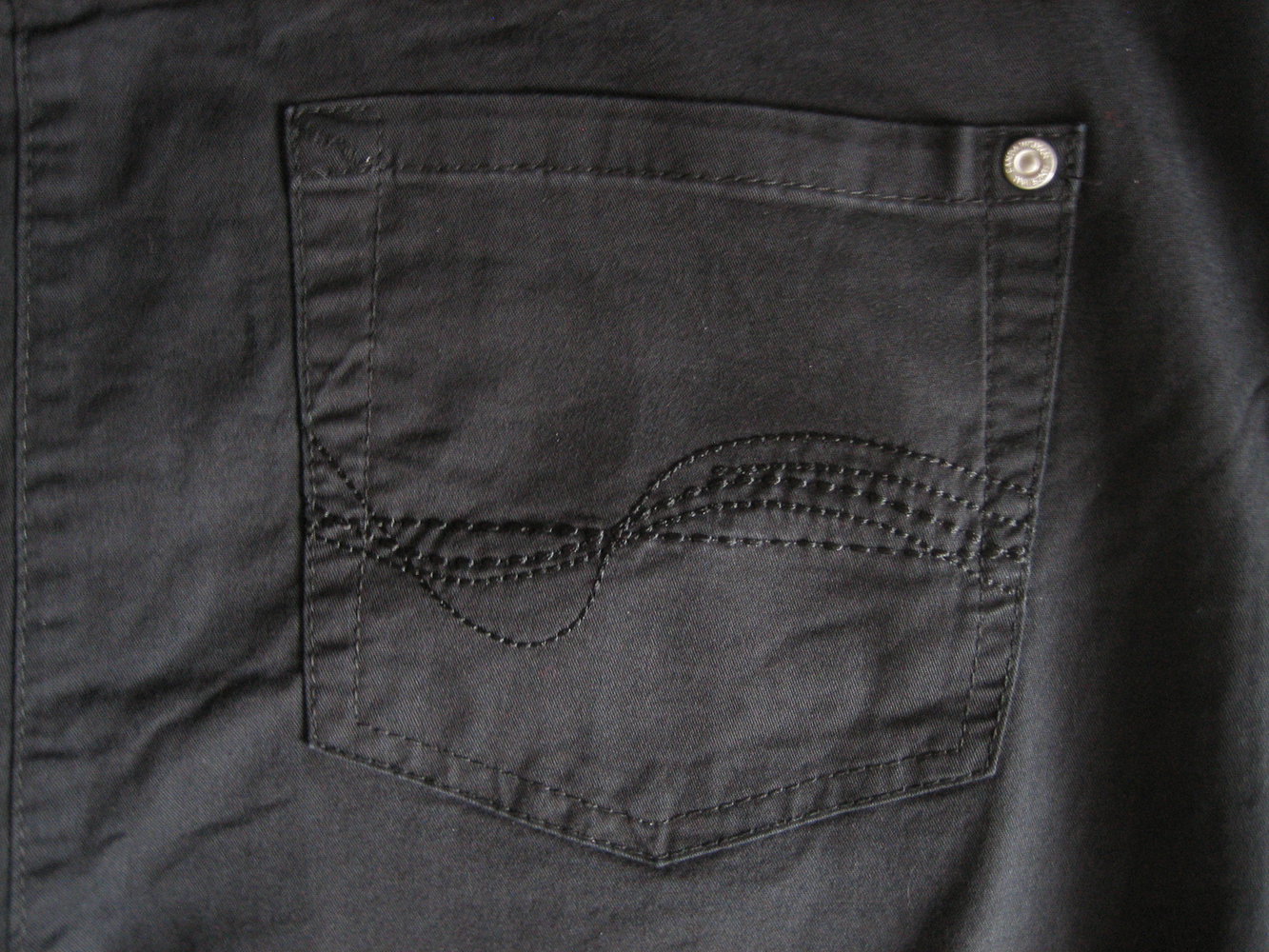 Starke Jeans Gr. 42, Schwarz, leichter Baumwoll-Twill, sitzt super!