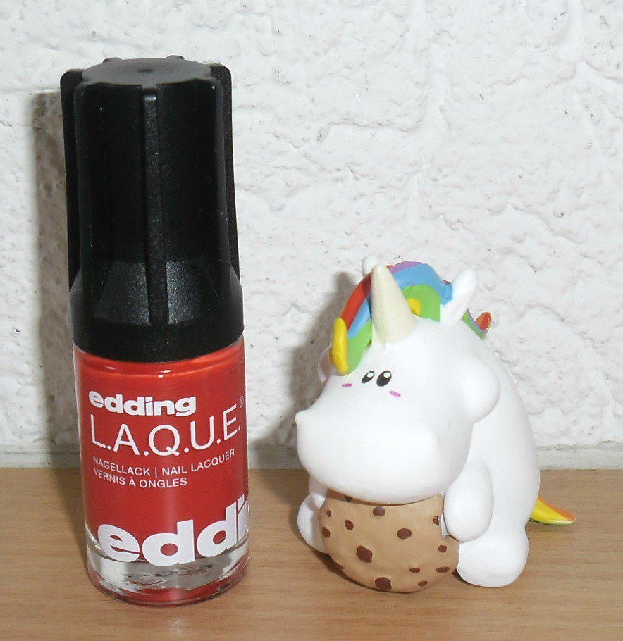 edding L.A.Q.U.E Nagellack Sexy Strawberry