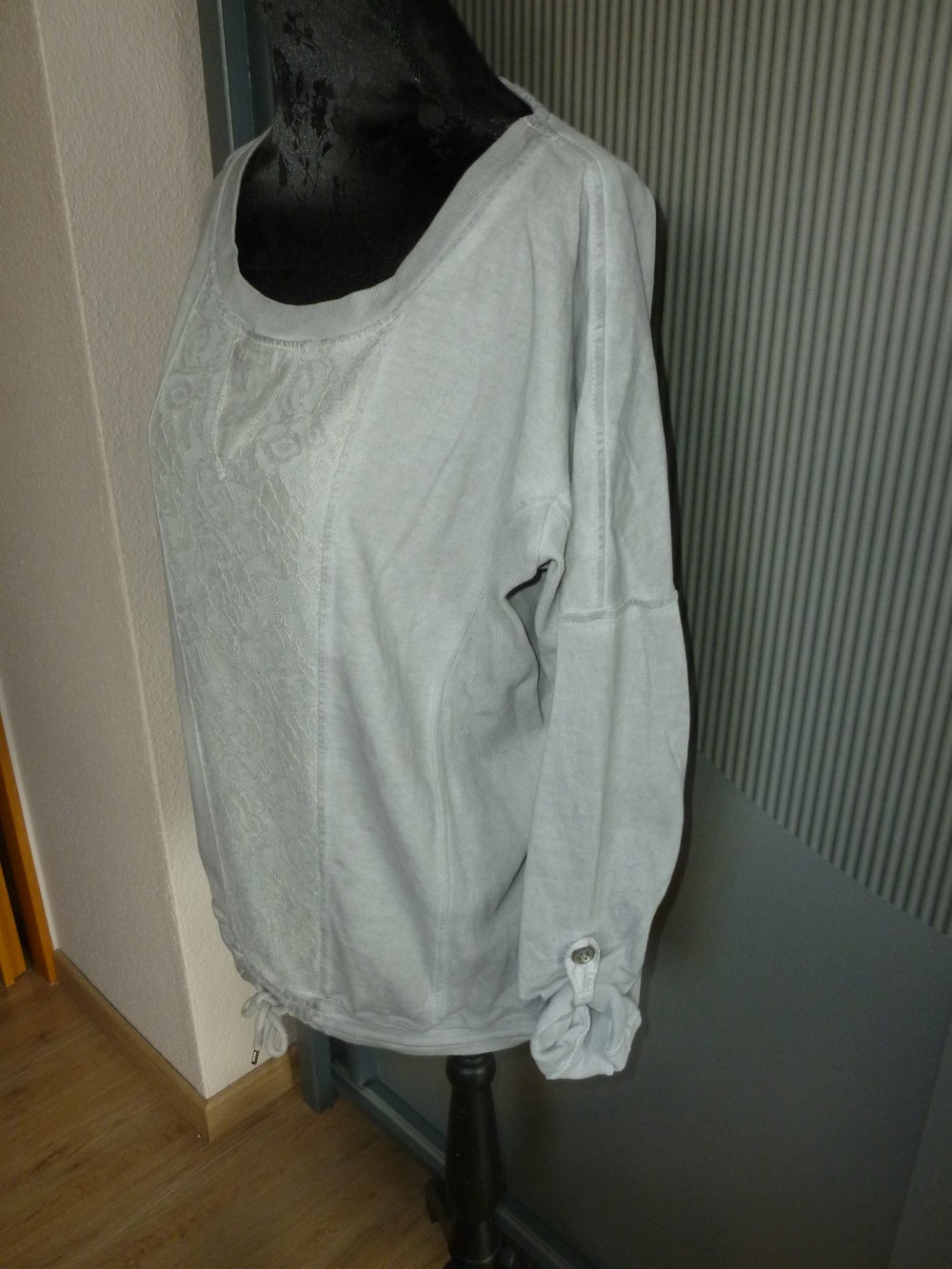 Pullover grau Spitze Andrea Vincenti