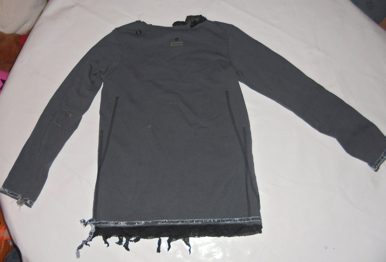 Ragazza- cooles Langarmshirt Gr.140, passt länger  