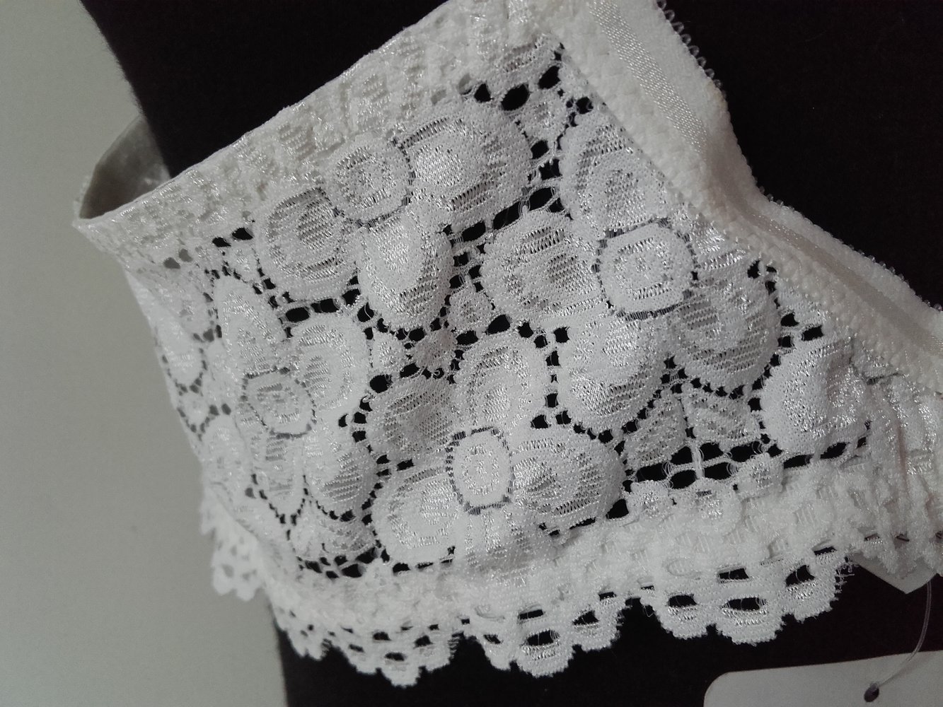 weißer durchscheinender Spitzen BH von Elbrina, 90D