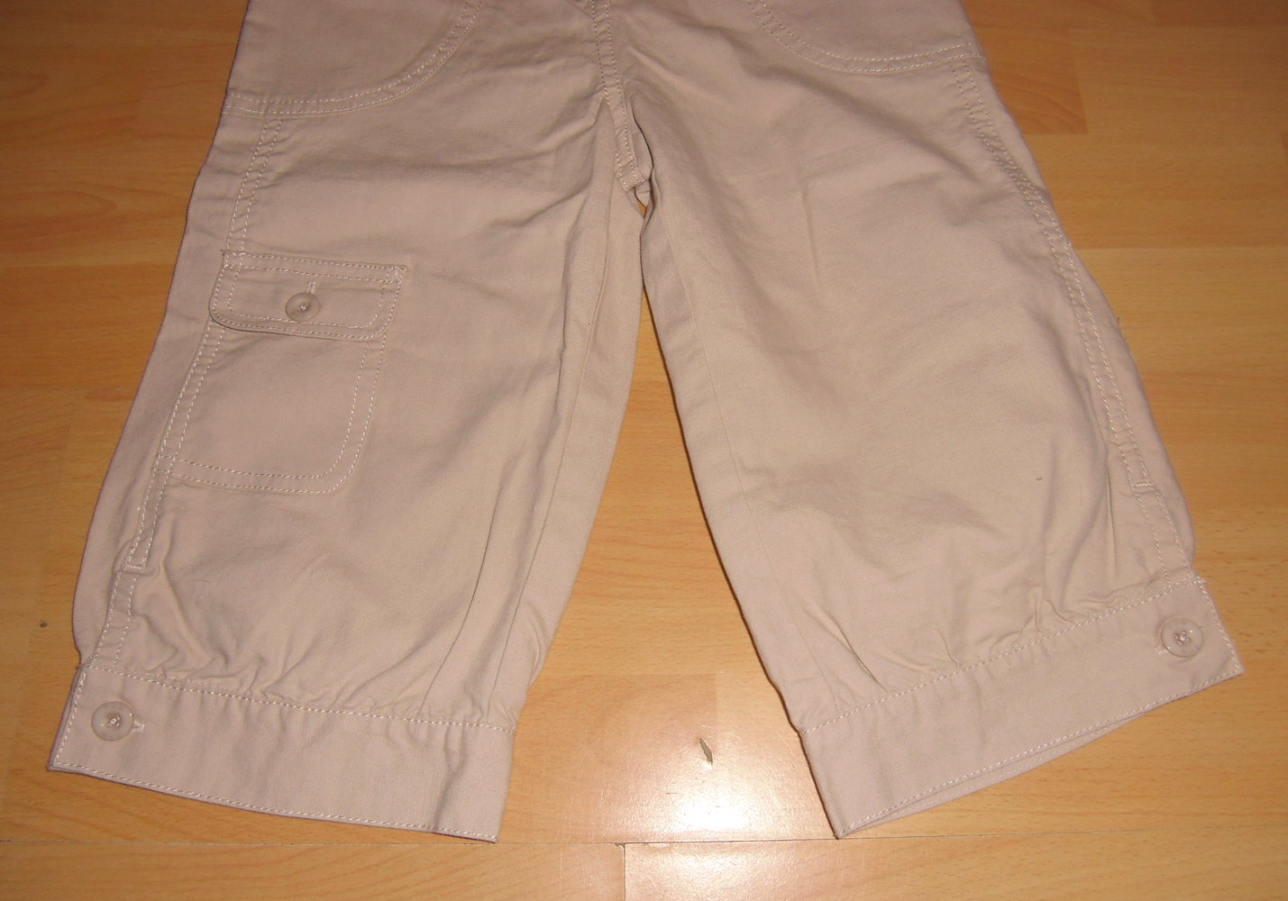 NEU-Pom Pom- ganz tolle, kurze Hose Gr.134/140