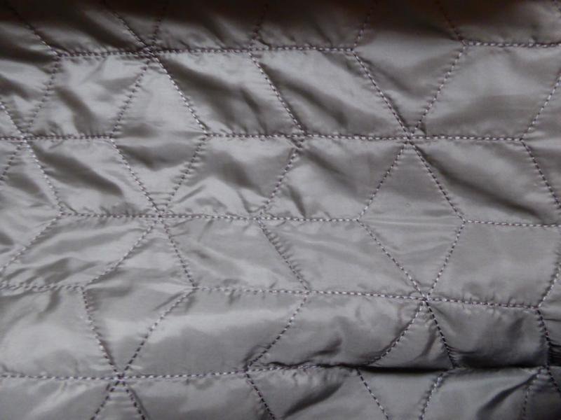 Khakifarbene Jacke mit Kapuze von Bench