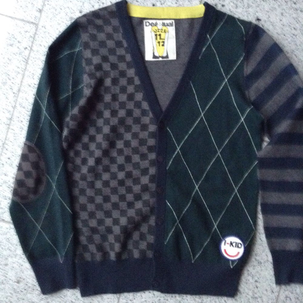 Cooler Desigual Cardigan Gr.152 wie neu 