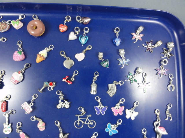 Totenkopf Anhänger Bettelarmband Halloween Charm NEU Scull Armband Kette süß