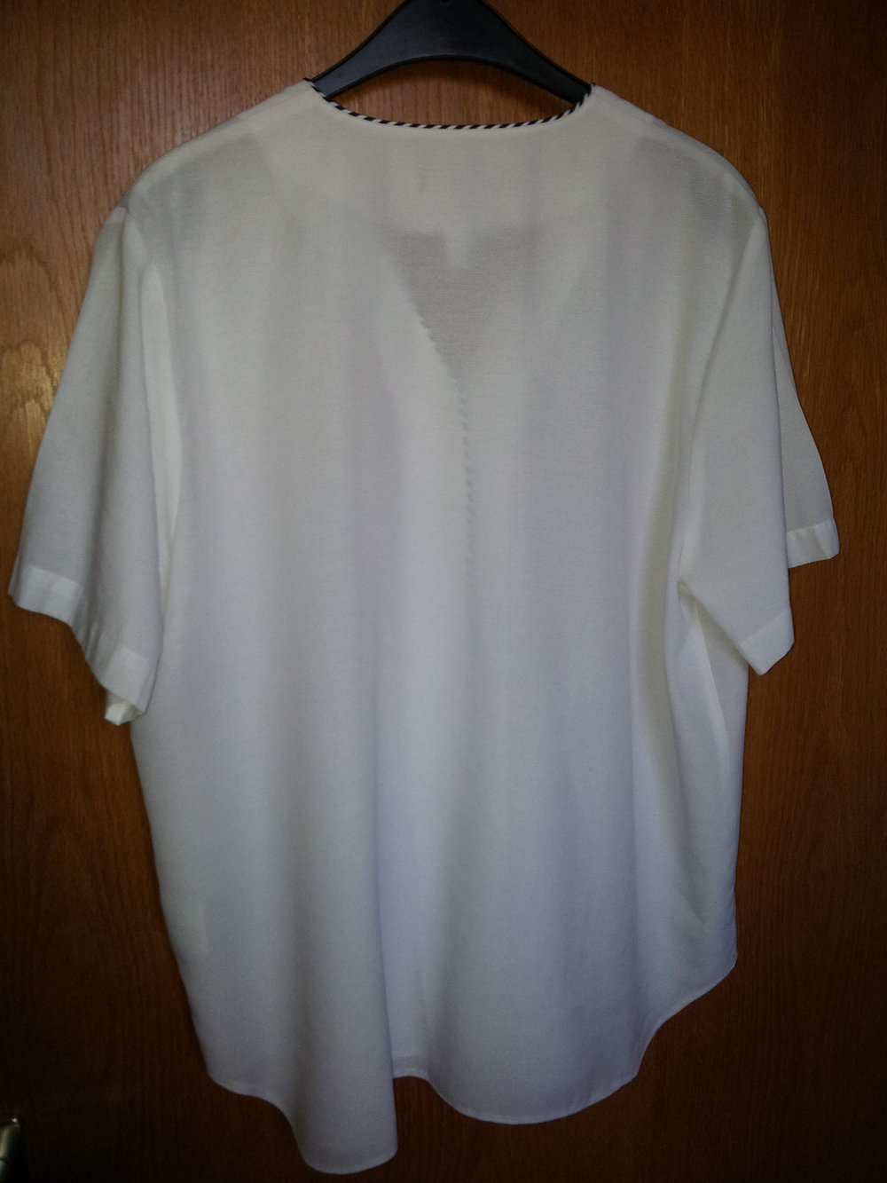 Weiße Bluse mit maritimem Charakter Gr. 44 von Avitano