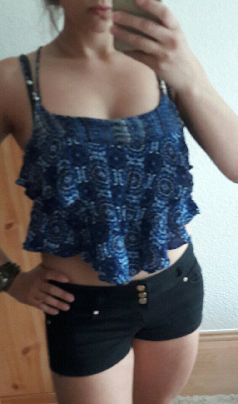 NEUES süßes Croptop mit Perlen