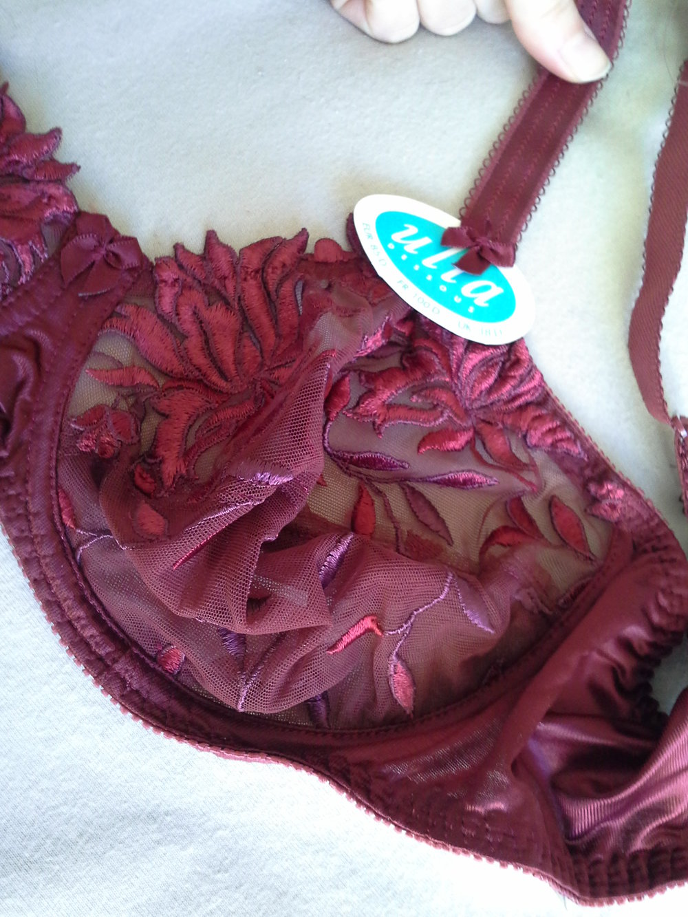 Ulla Dessous,(Set) BH 85D , neuware, rot bordeux mit Spitze