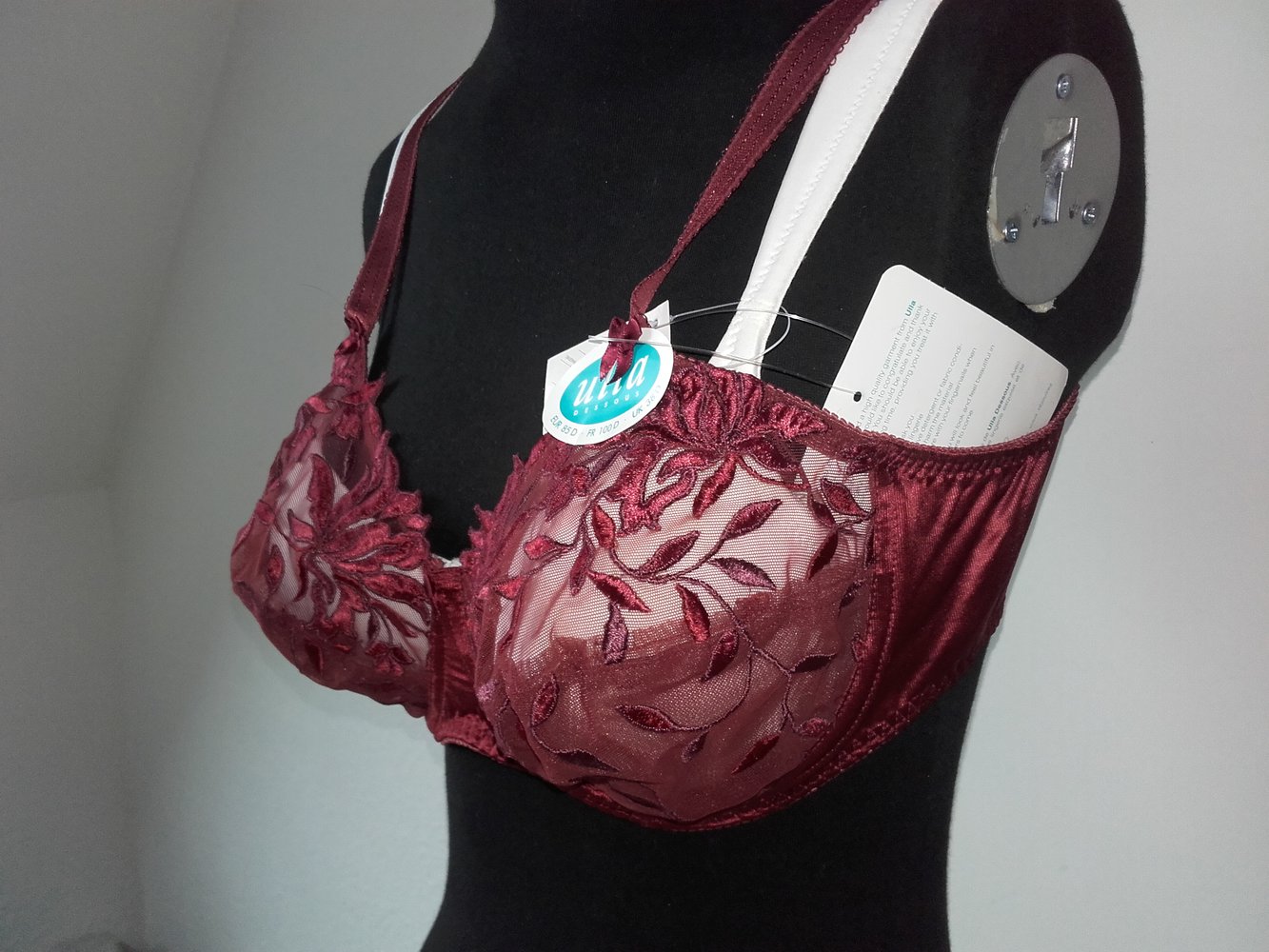 Ulla Dessous,(Set) BH 85D , neuware, rot bordeux mit Spitze