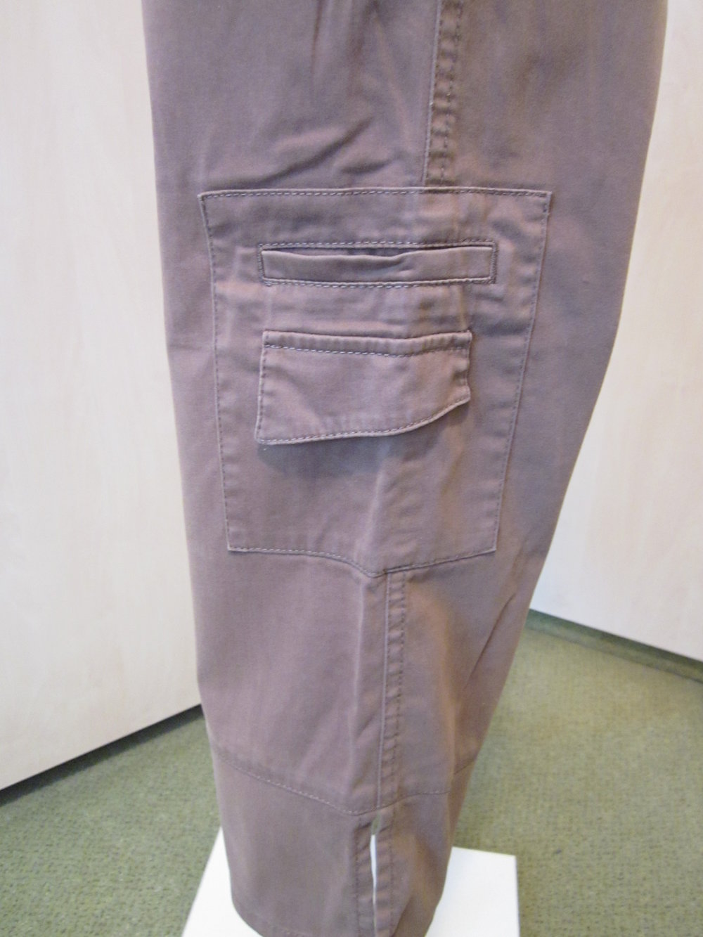 3/4-Hose mit interessanten Details