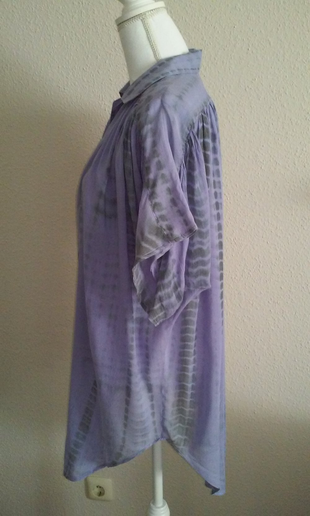 Longbluse Bluse Cardigan Sommerbluse Gr.36/38 halbtransparent,leichter Batikdruck