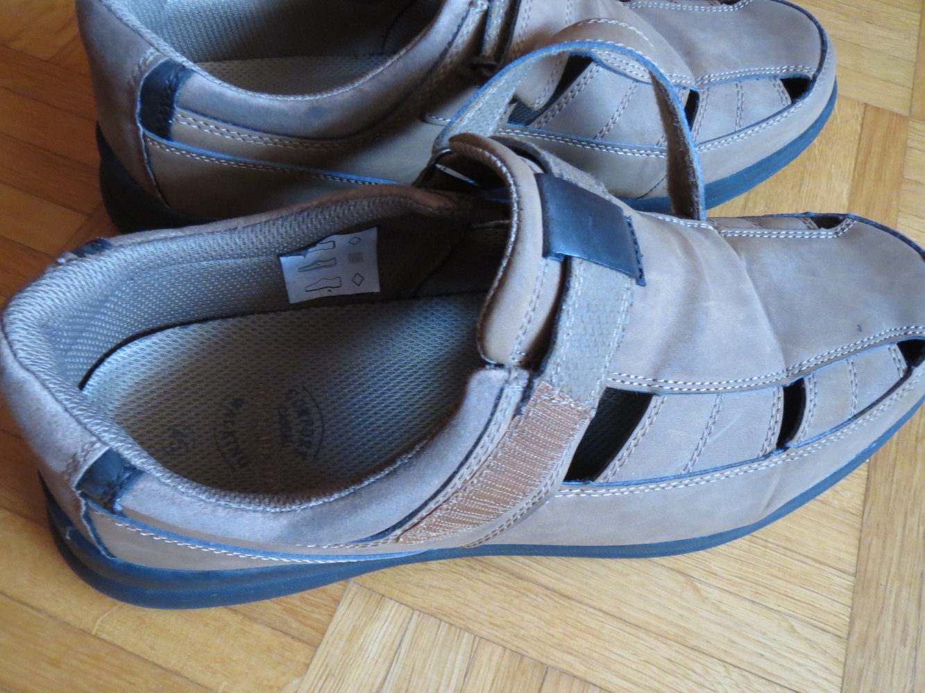 Slipper, Klettslipper, Gr.45, beige