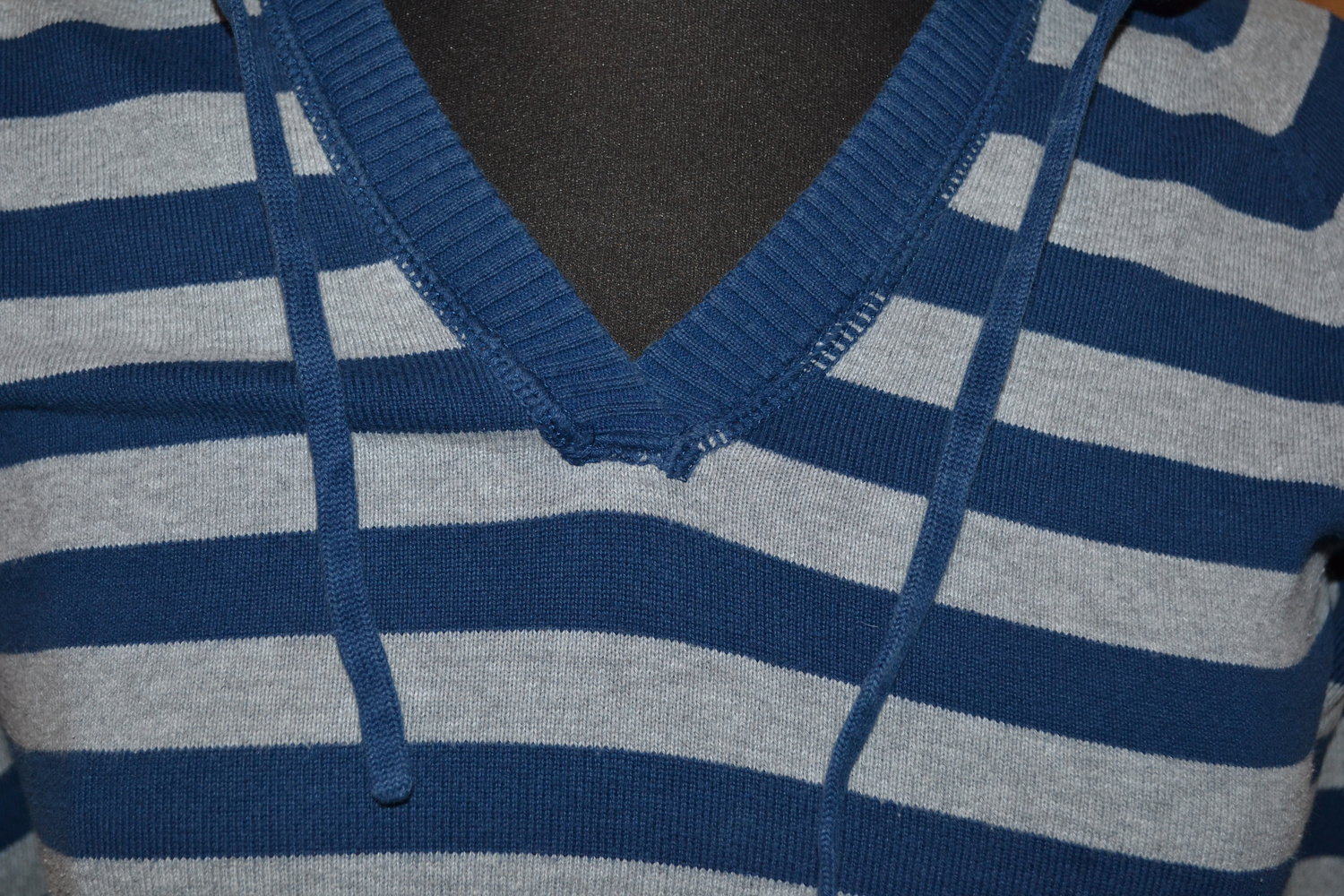 kapuzenpulli gestreift