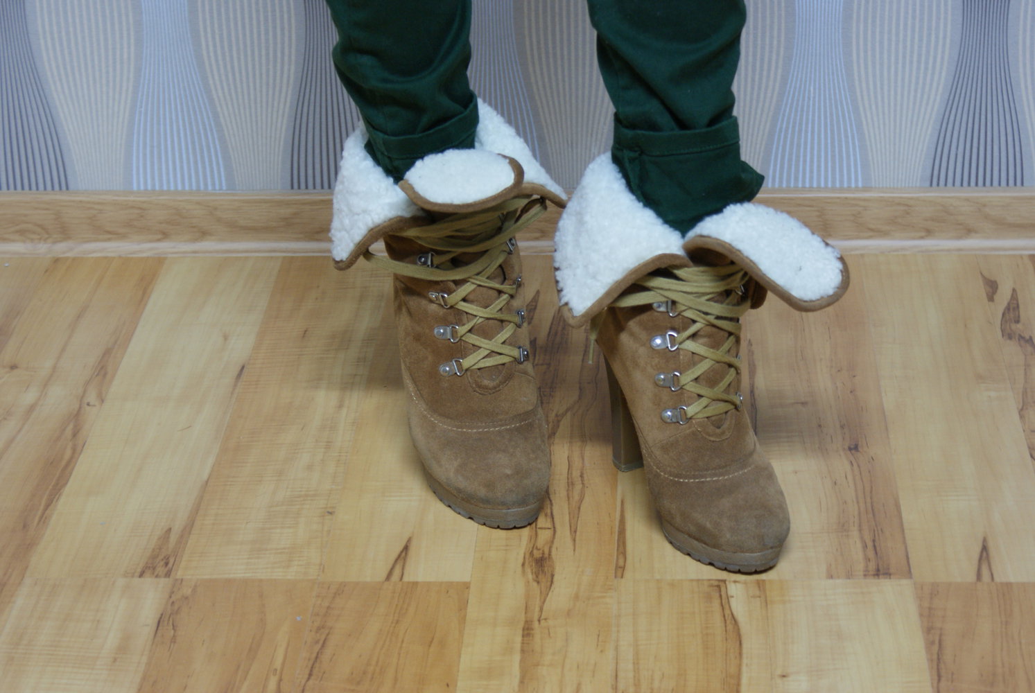 Bequeme Wildlederschuhe