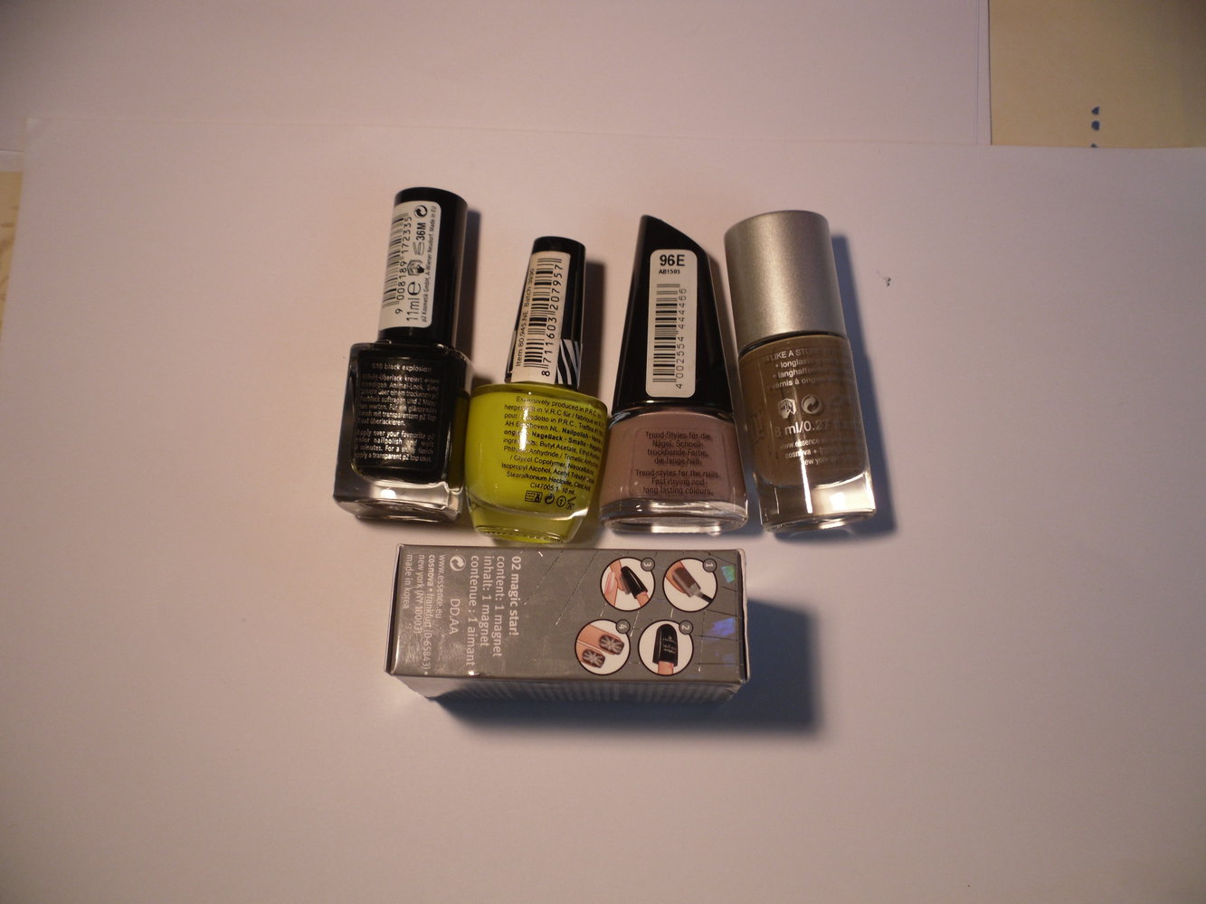 4 verschiedene Nagellacke und Nailart Magnet 1 € pro Stück