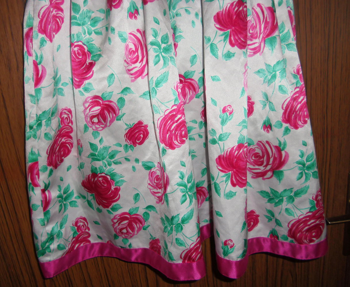 Kleid auch als Kostüm Gr.146  