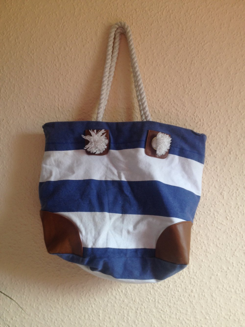 blau/ weiß gestreifte Tasche