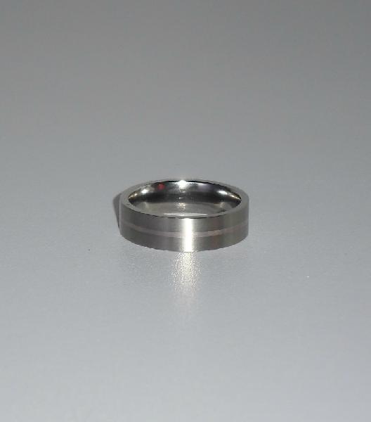 Schöner Ring, Edelstahl  21,7 mm