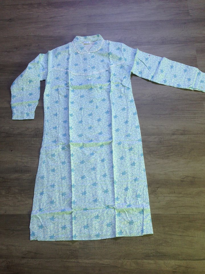 Schönes Vintage-Nachthemd mit weißer Spitze!